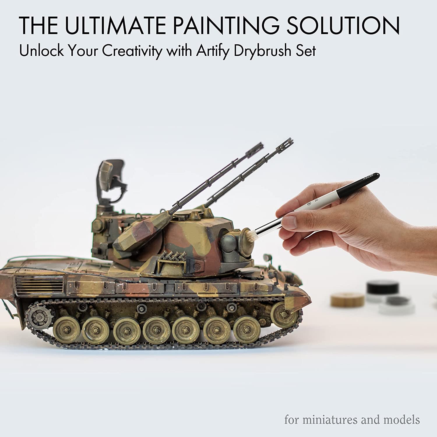 Using dry brush to paint miniatures