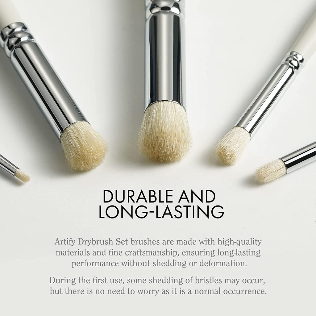 zoom in of the dry brush hair